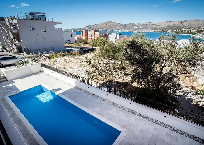 Penthouse Oceanview Apartment *