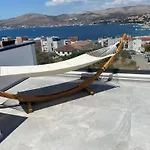 Penthouse Oceanview * 特罗吉尔