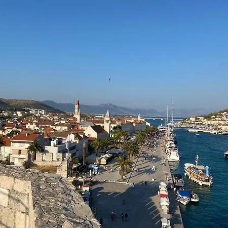 Penthouse Oceanview Traù